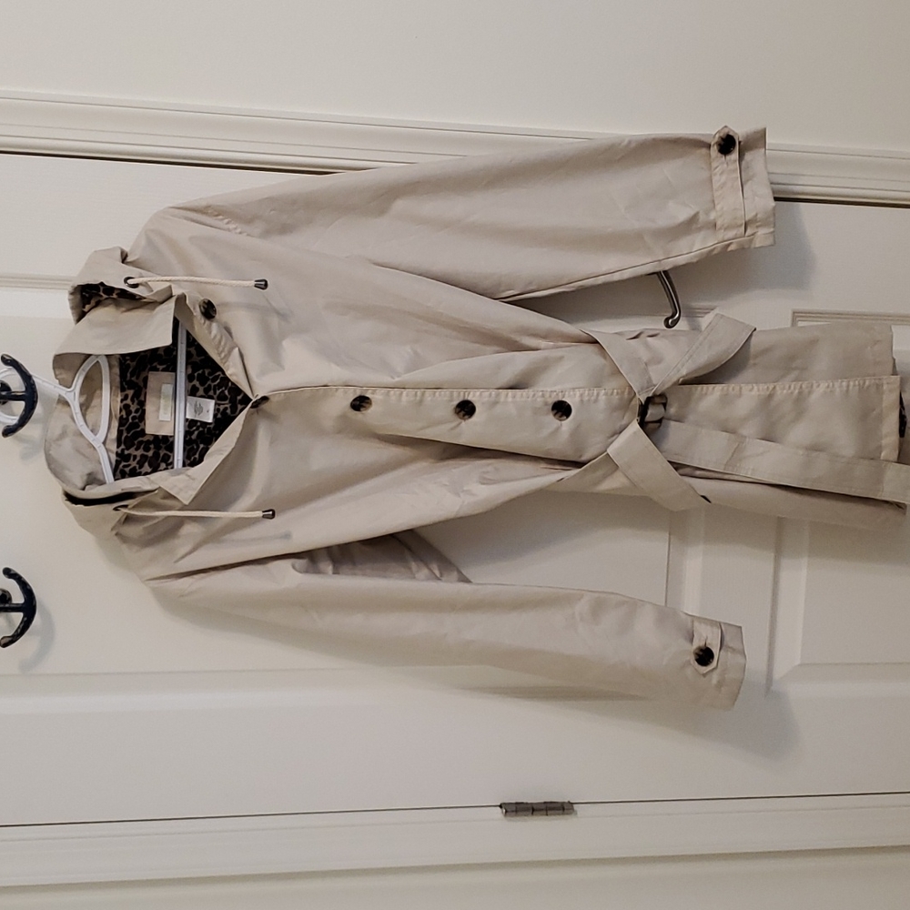 Capelli Womans thin rain coat